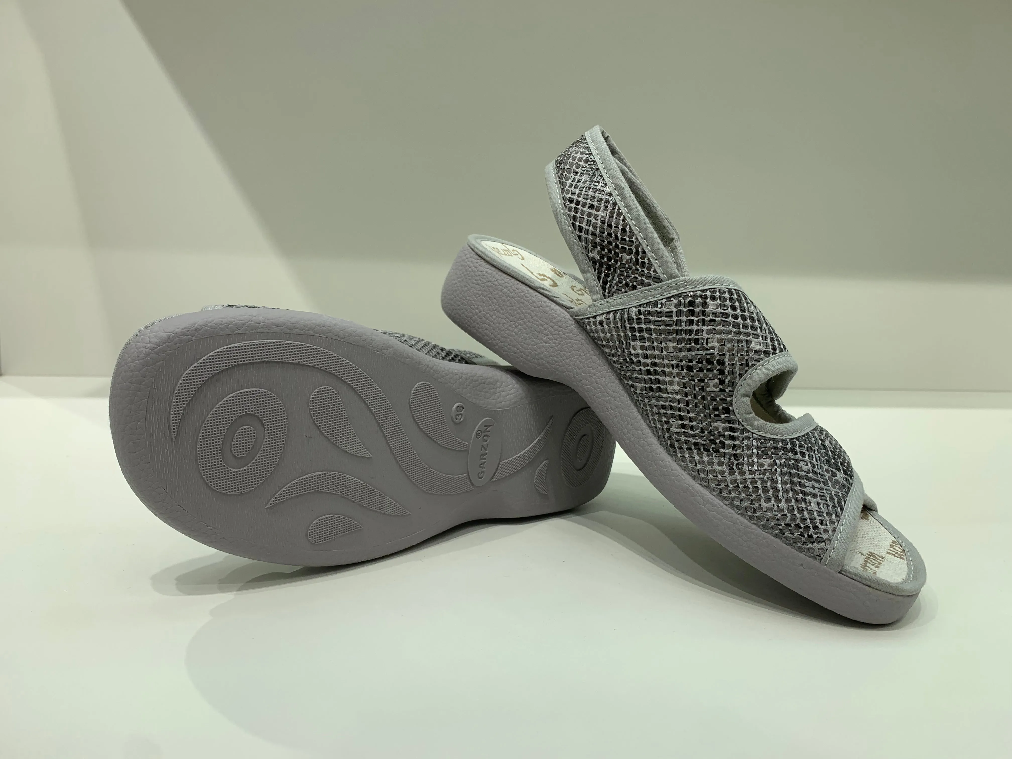 3215213 PEARL GREY