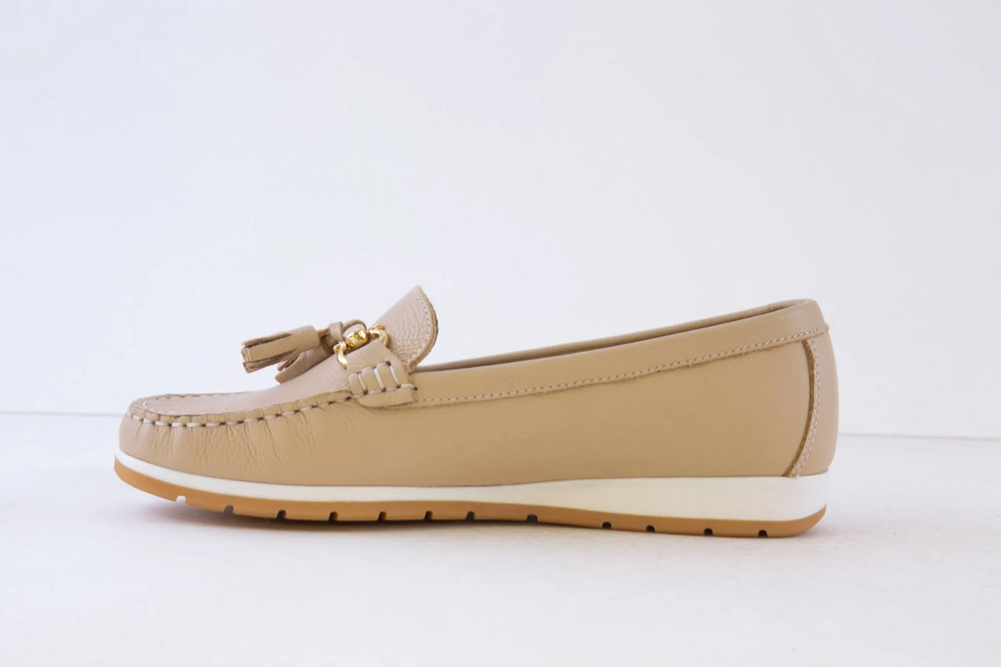 AEROBICS - 8380.014 FLAT SLIP-ON MOCCASIN SHOE - NUDE