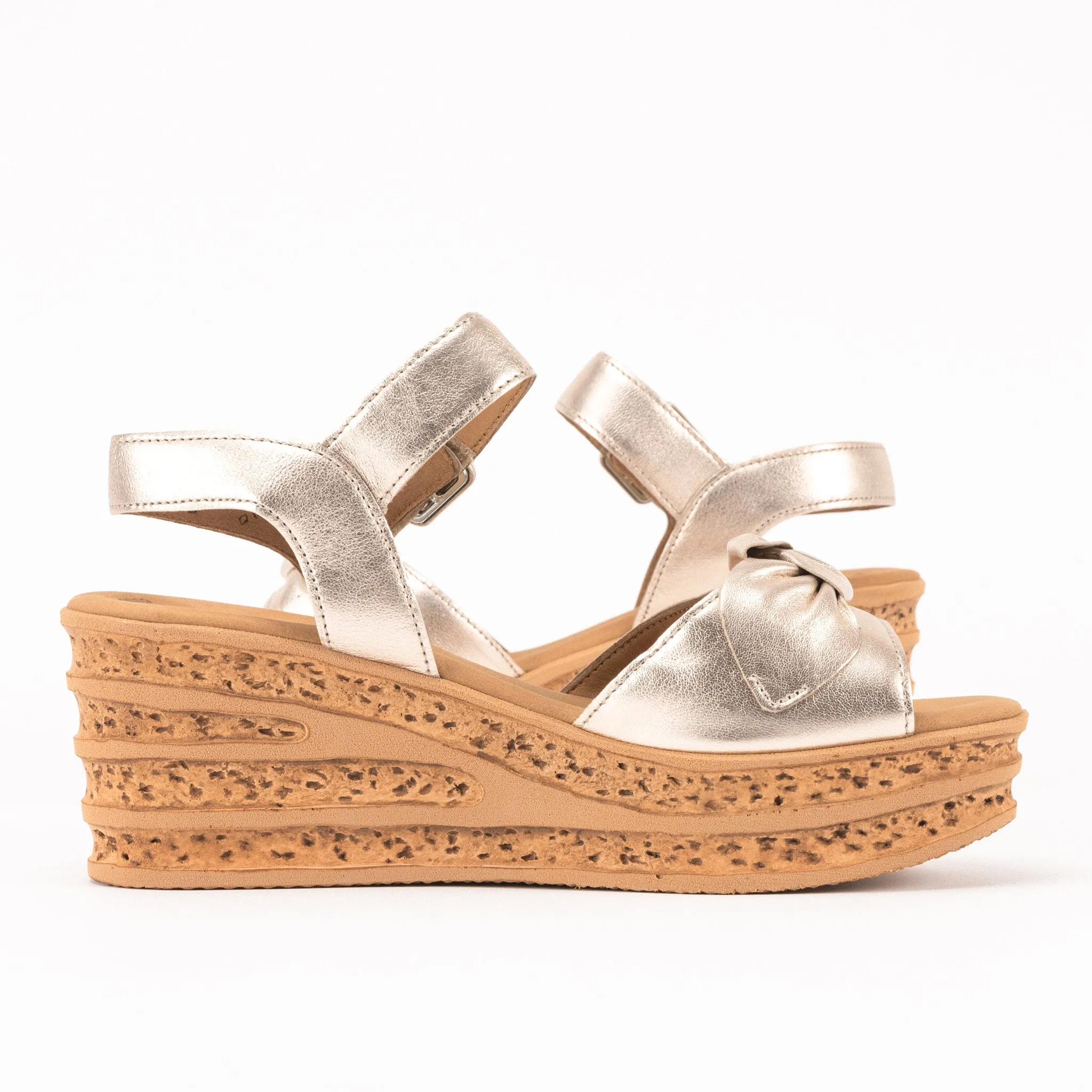 BOW WEDGE - METAL - LEATHER