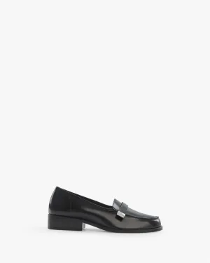 Logo Loafer in Black Brushed Leather