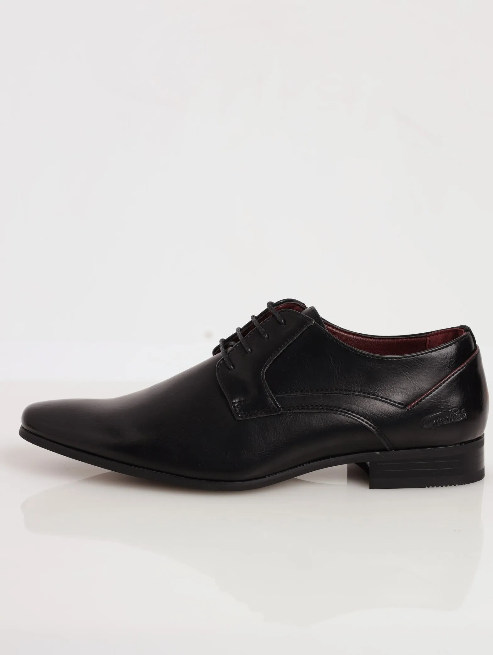 Men's Basic Lace-Up Derby Shoe - Black