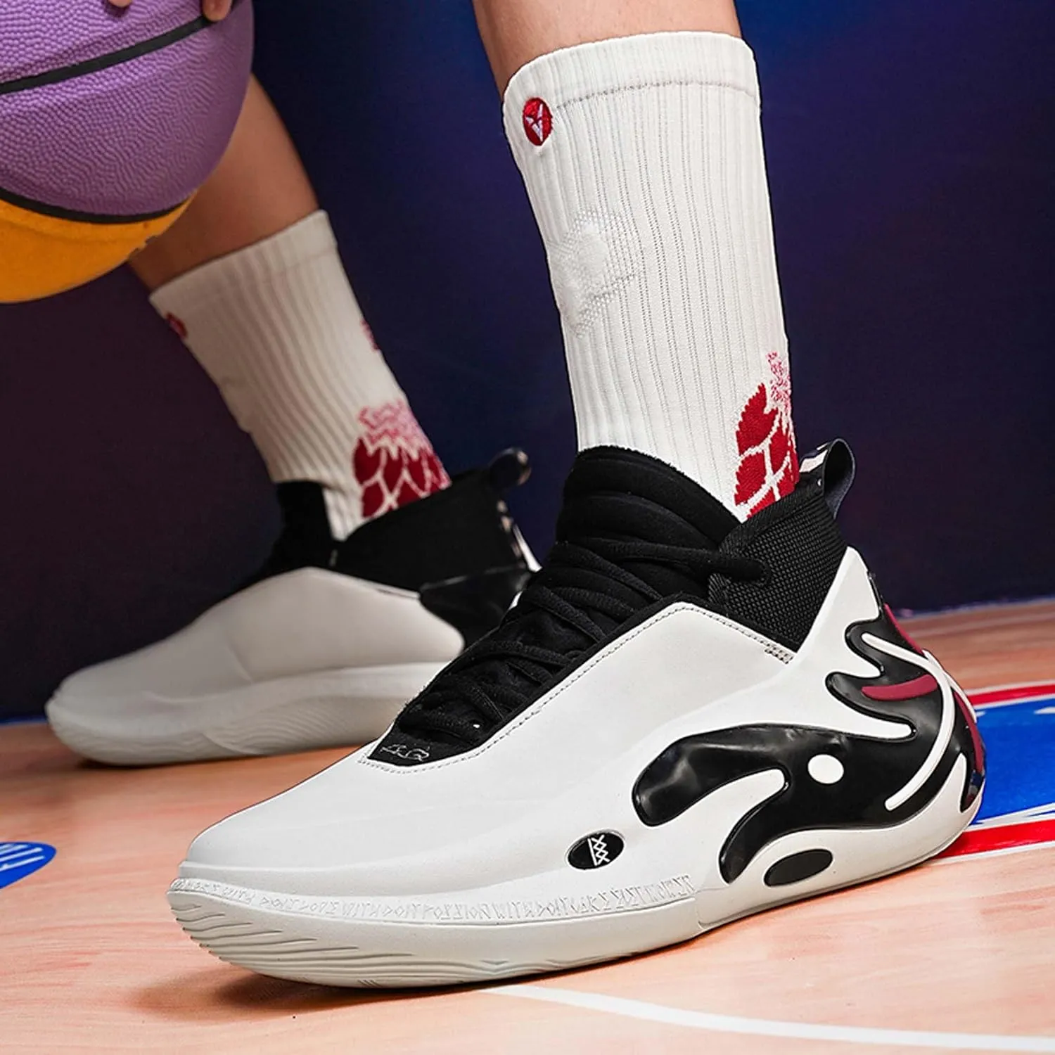 Men's Fashion Basketball Shoes Women's Breathable Sports Running Shoes Professional Shock Absorption Sneakers Teenagers Outdoor Tennis Training Jogging Shoes Casual Sneakers