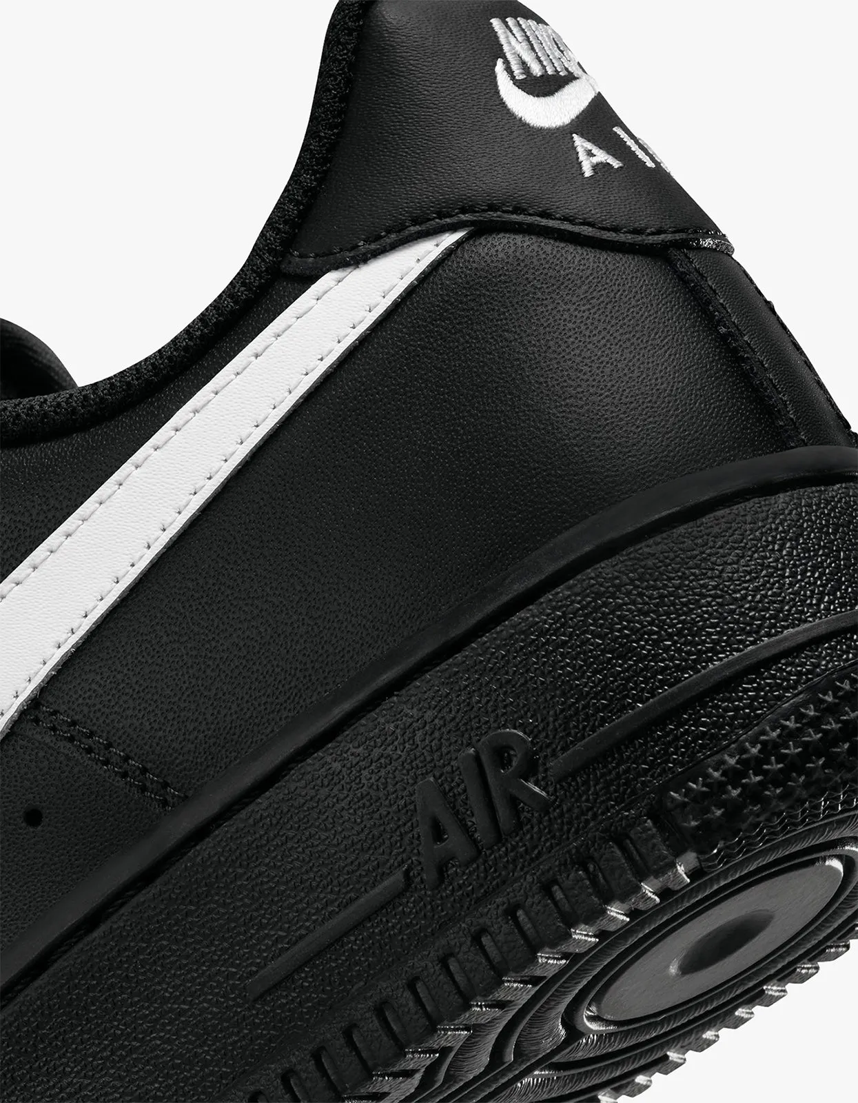 Mens Nike Air Force 1 07 - Black/White/Black