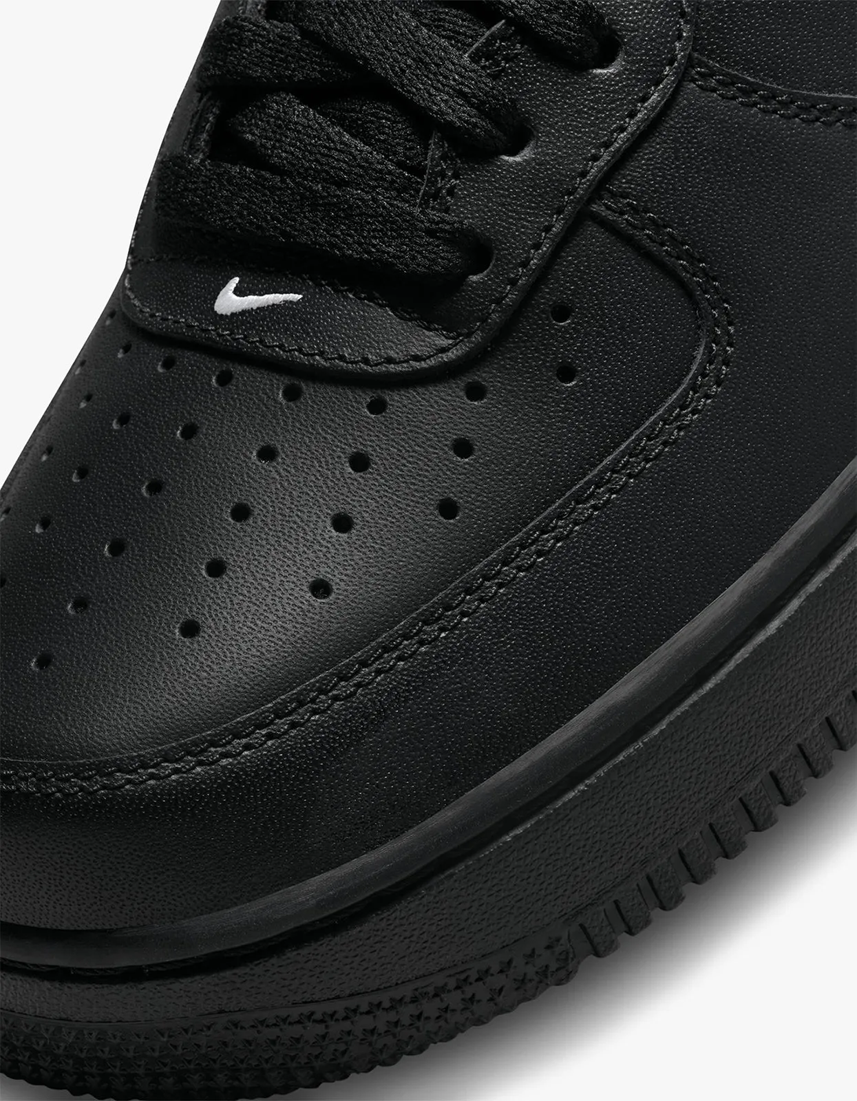 Mens Nike Air Force 1 07 - Black/White/Black