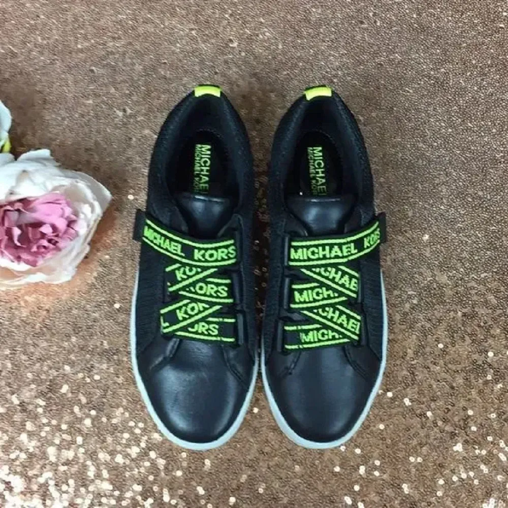 Michael Michael Kors Casey Sneaker, 5M