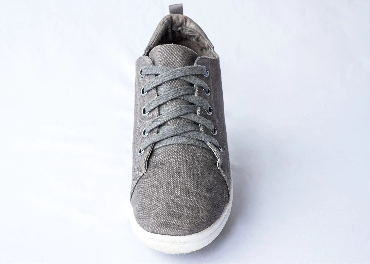 Momentum Slip-on Unisex Sneaker Dark Gray