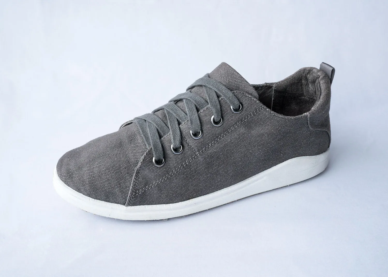 Momentum Slip-on Unisex Sneaker Dark Gray