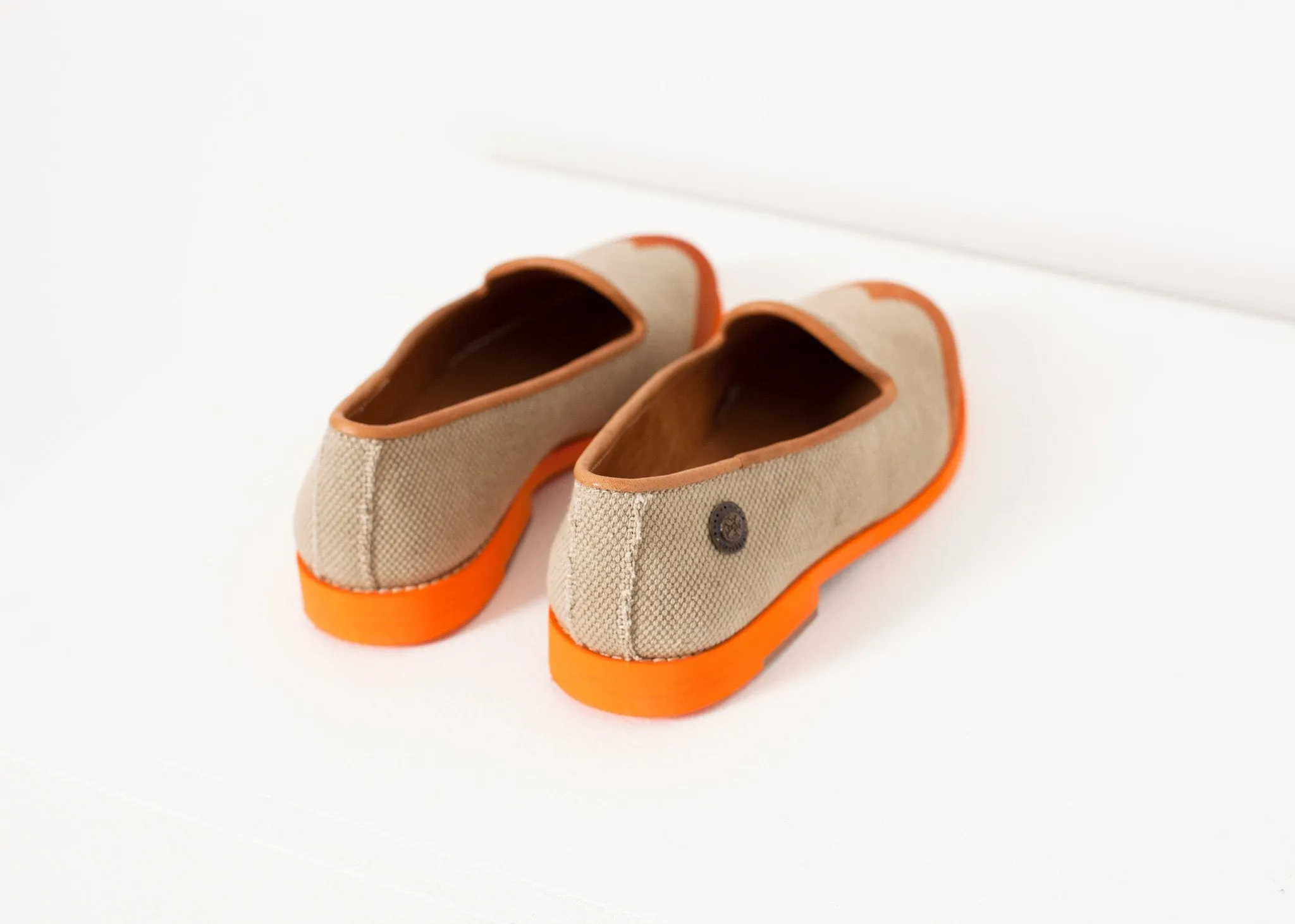 Most-ordered Worldwide tracking Wingtip Orange Loafer in