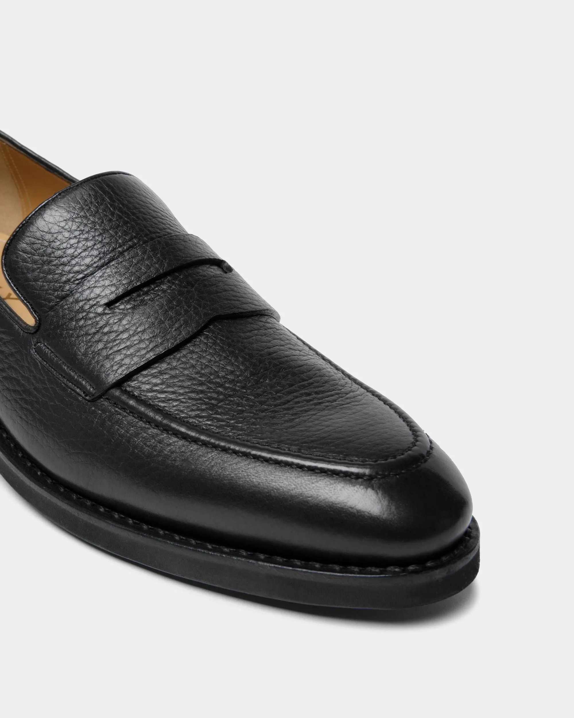 Scribe Un Loafer in Black Deer Leather