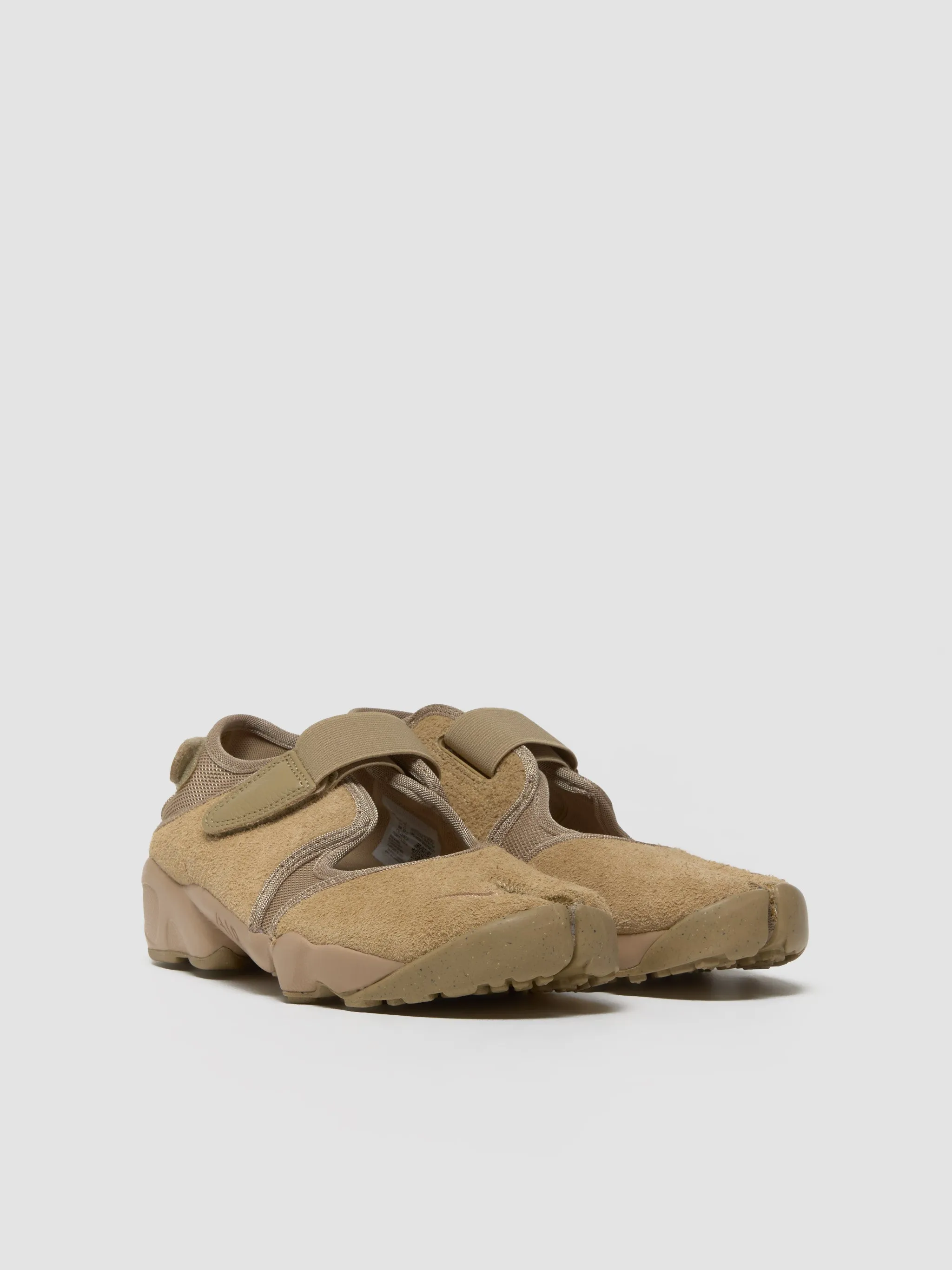 WMNS Air Rift Sneaker in Parachute Beige